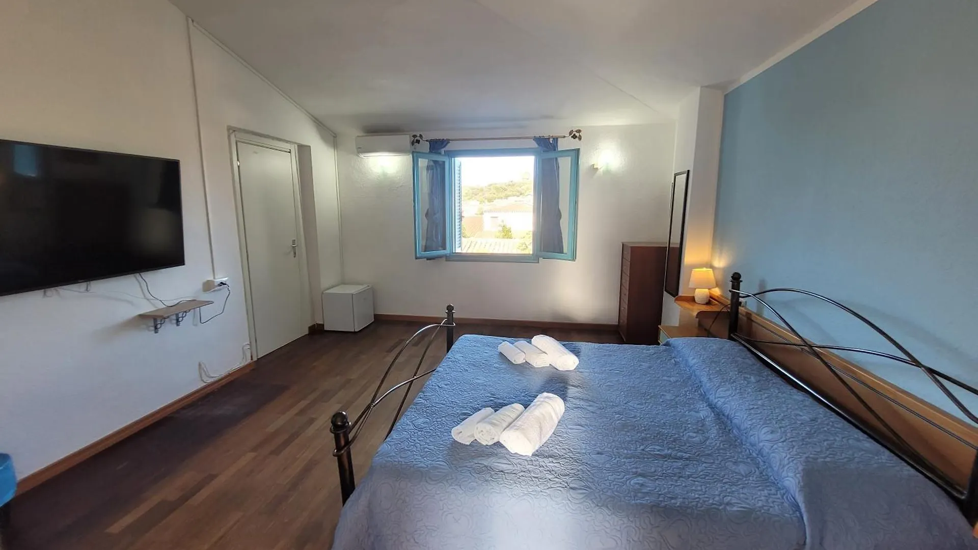 Bed and Breakfast Li Piri San Teodoro  San Teodoro (Sardinia)